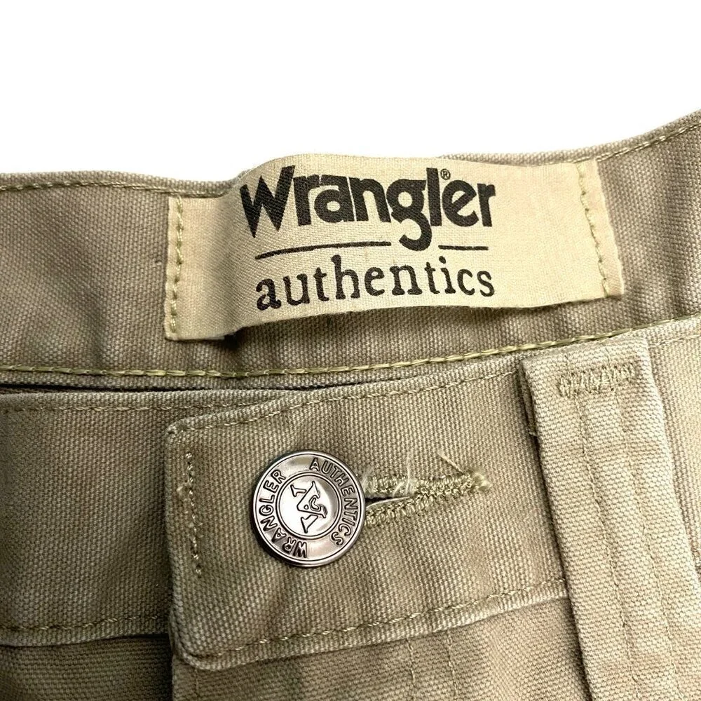 Wrangler Carpenter Men's size‎ 46x10 Beige Shorts